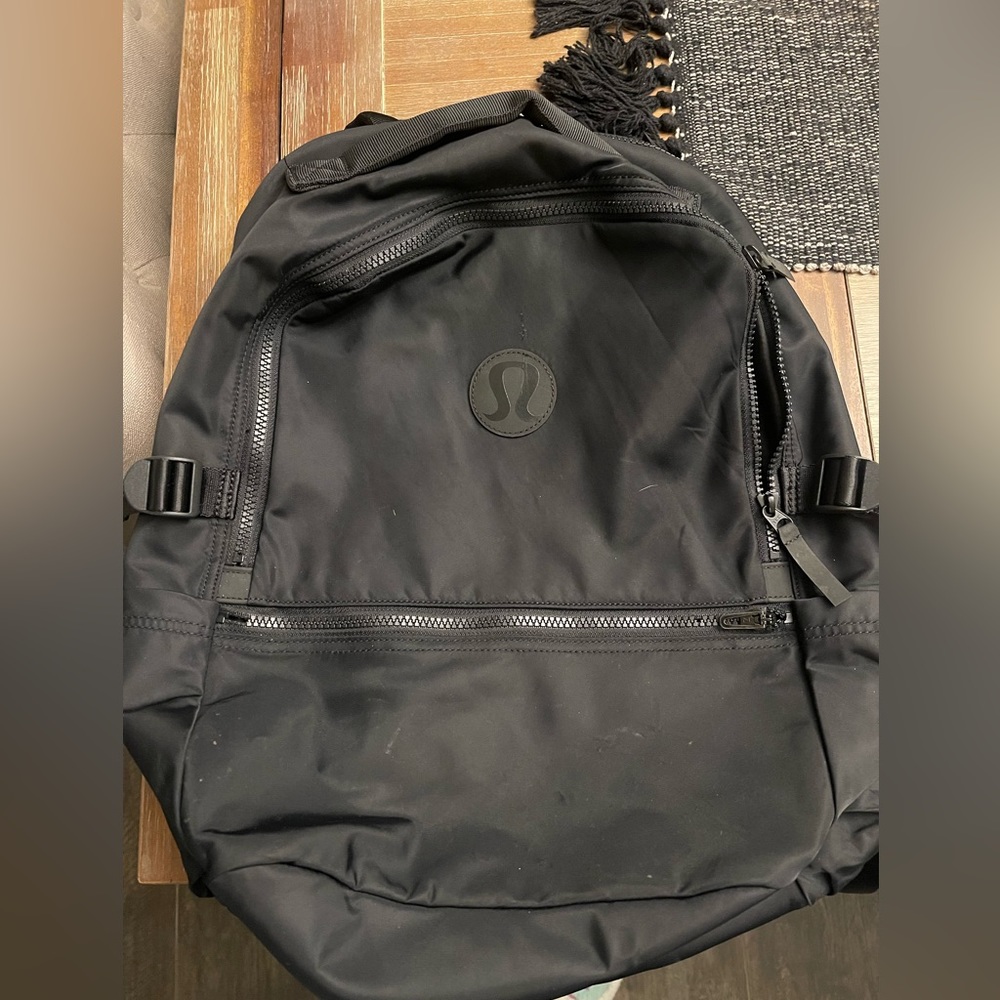 Lululemon New Crew Backpack in Black